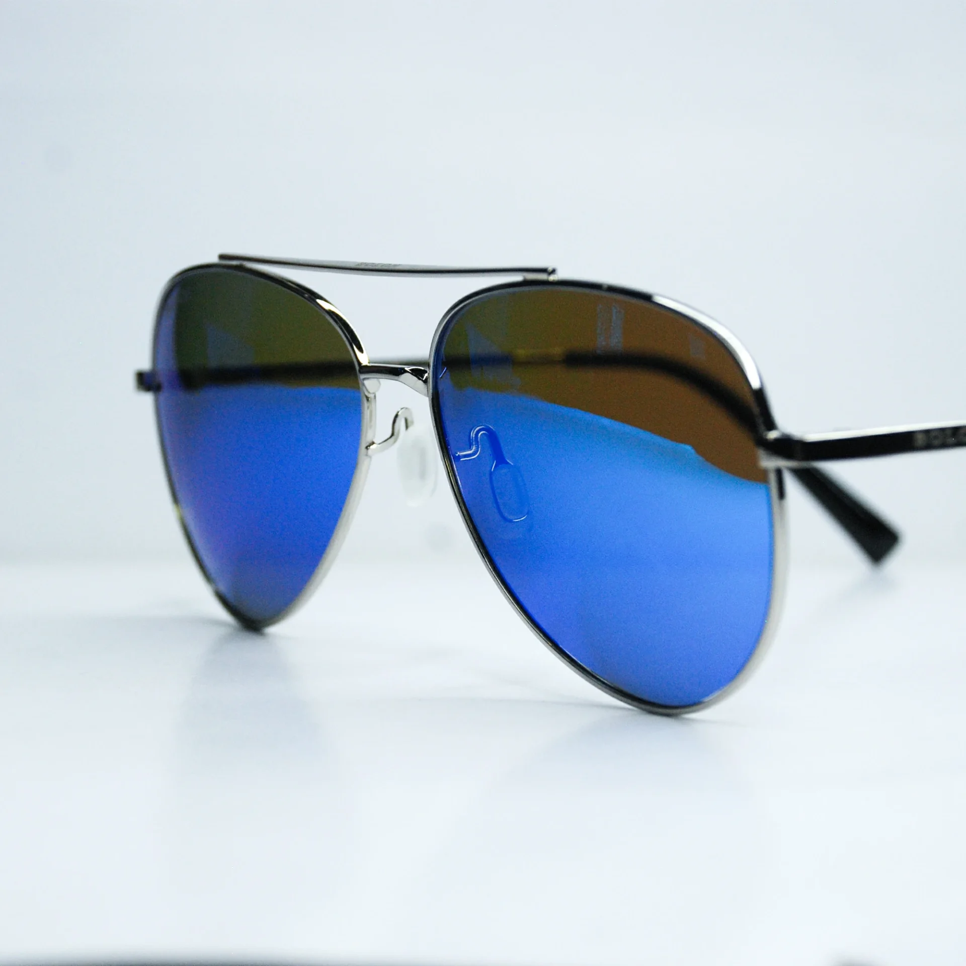 عینک آفتابی بولون مدل BL8027-D90